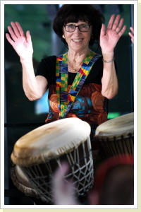 Gloria, Schatzmeisterin Freunde Afrikas e.V. und Djembespielerin